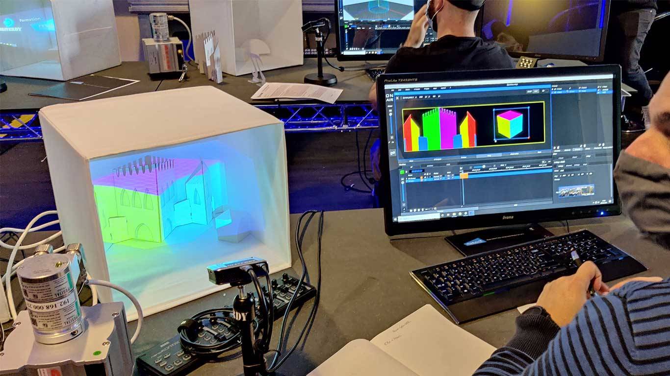 Formation Modulo Kinetic