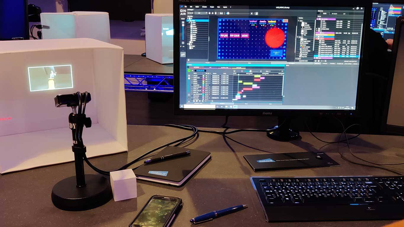 Formation Modulo Kinetic