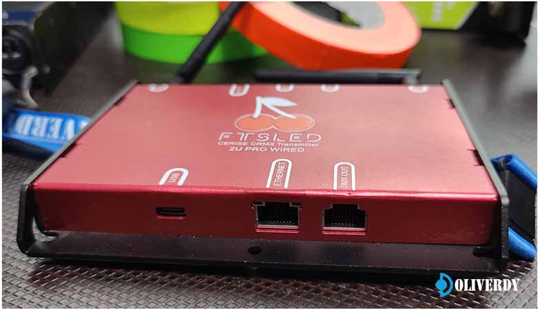 Cerise 4U, 2U et 1U dans la formation CRMX