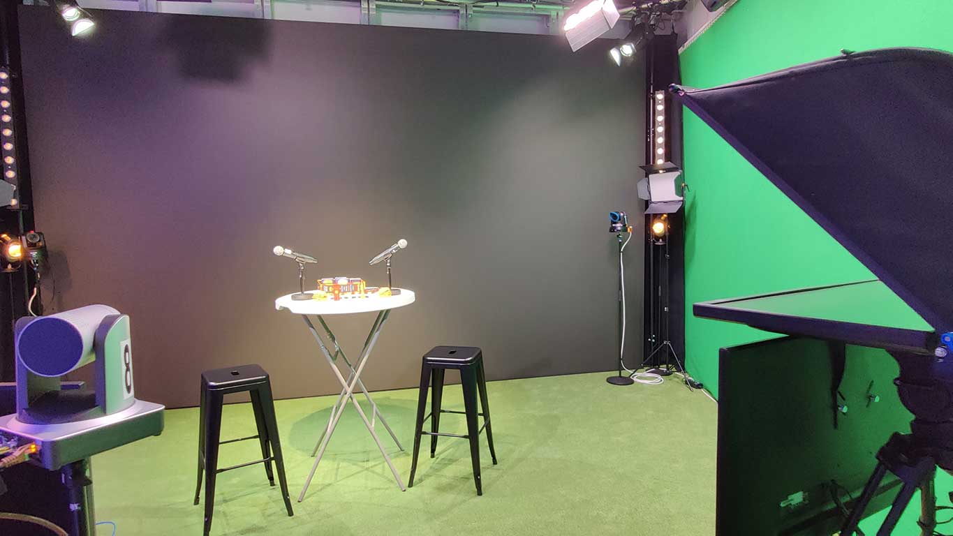 Studio TV Oliverdy avec mur Led 1.8 et virtual set sur fond vert