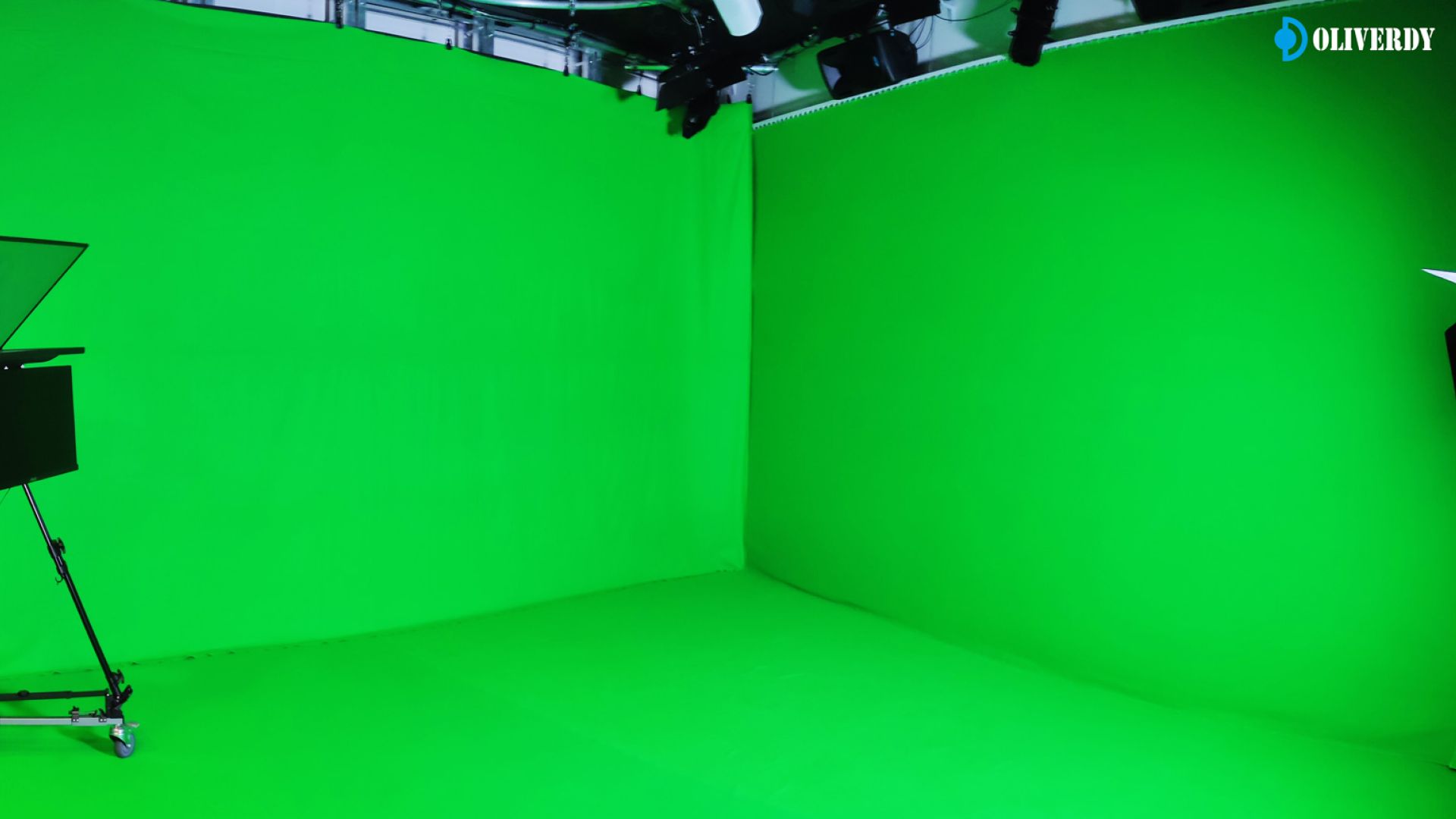 Studio TV fond vert 360 location