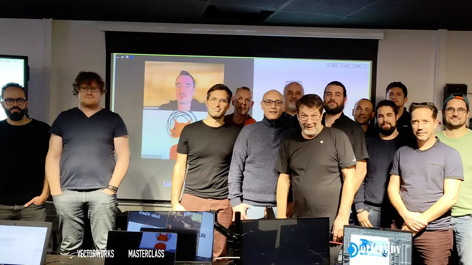 Groupe d'experts réunis autour de Vectorworks Spotlight